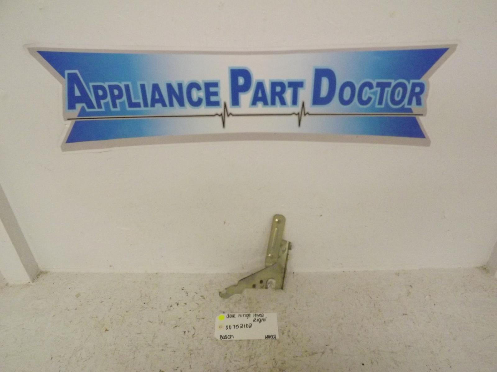 Bosch Dishwasher 00752102 Door Hinge Lever, Right Used Bosch Dishwasher 00752102 Door Hinge Lever, Right Used